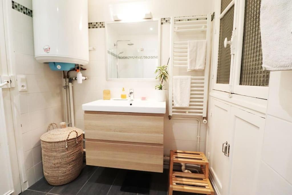 Paris Langeac Apartments الغرفة الصورة